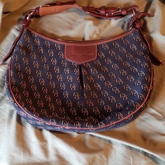 Dooney & Bourke Handbags - Dooney and bourke cloth hobo bag